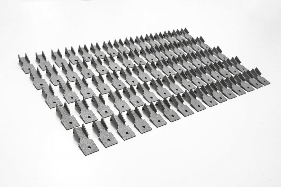 Metal mounting elements